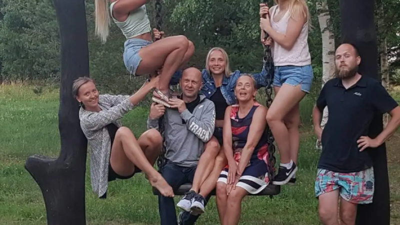 The Vaher Circus Family – Everyone Has Their Role